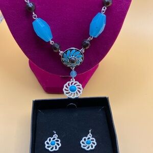 Avon Western Chic Necklace and Earring Set